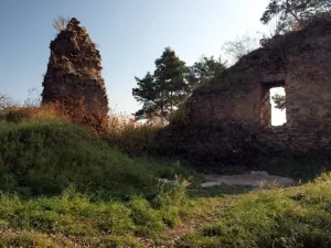 Trochu hradu