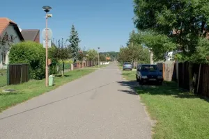 Vůkol úmorná horka