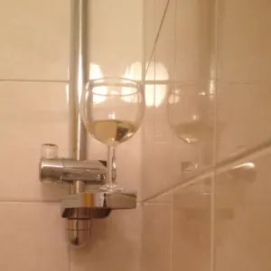 Vždycky jsem chtěl mít ve sprše držák na nápoje