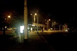 Výbuch na zastávce