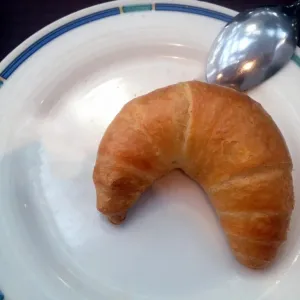 Maličký a croissný závěr Frühstücku
