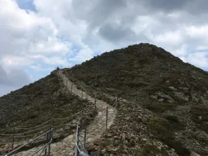 Cesta na špičku