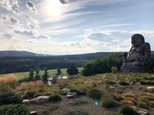 Divoký Buddha nad Novým Městem