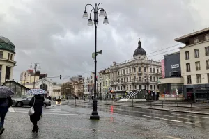 Pohled NG v dešti