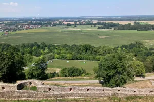 V dálce III