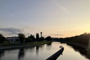 Západ nad městem