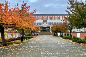 Hlavní velitelství v barvě podzimu