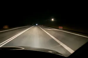 Cesta nocí za poslechu Racha