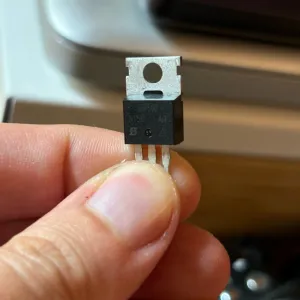 MOSFET IFR 530